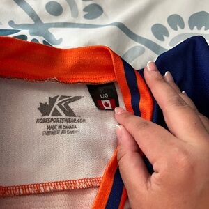 Edmonton Oilers made in Canada Size large adult jersey
